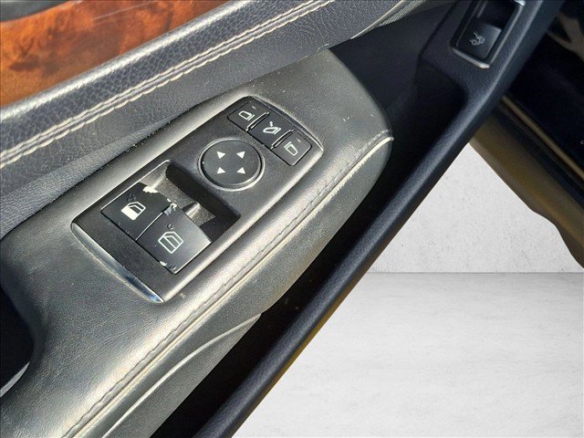 Used 2014 Mercedes-Benz SL 550 image 16