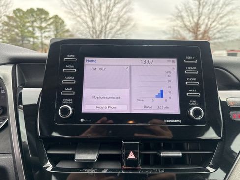 Used 2021 Toyota Camry LE image 29