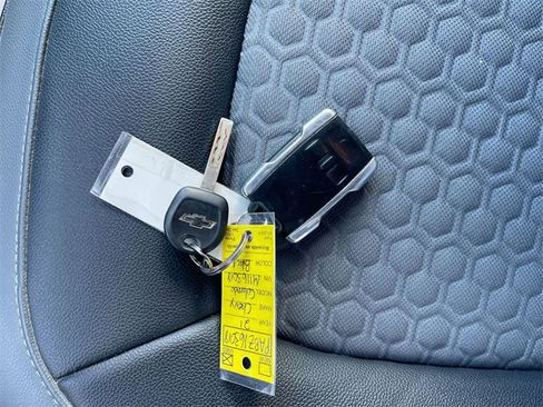 Used 2021 Chevrolet Colorado Z71 w/ Z71 Midnight Edition image 31