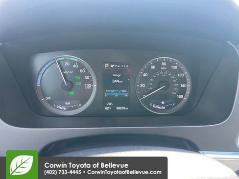 Used 2017 Hyundai Sonata Limited w/ Ultimate Package 02 FWD image 9