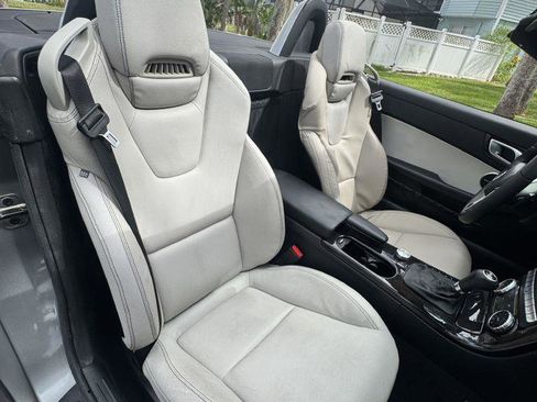 Used 2015 Mercedes-Benz SLK 250 image 16