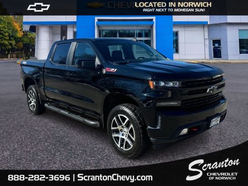 Used 2020 Chevrolet Silverado 1500 LT Trail Boss image 3