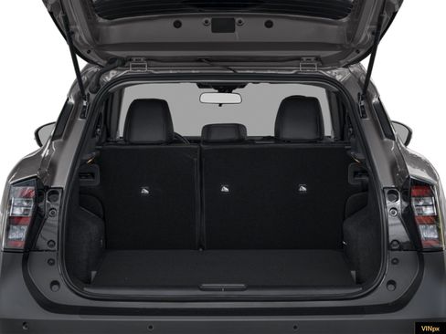New 2026 Nissan Kicks SR AWD/4WD image 9