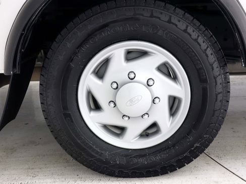 Used 2022 Ford E-350 and Econoline 350 Super Duty w/ Power Windows & Locks Group image 26