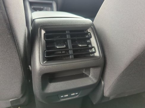 Used 2025 Volkswagen Tiguan S w/ 18" Wheel Package image 30