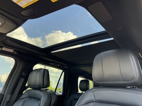 New 2025 Lincoln Navigator Reserve w/ Jet Appearance Package image 25