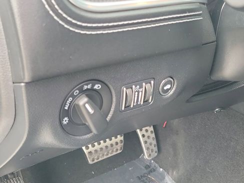 Used 2022 Dodge Charger SRT Hellcat image 28