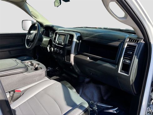 Used 2022 RAM 1500 Tradesman w/ Chrome Appearance Group image 31