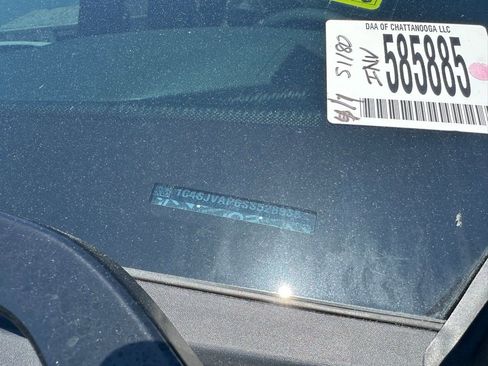 Used 2025 Jeep Wagoneer 4WD image 5