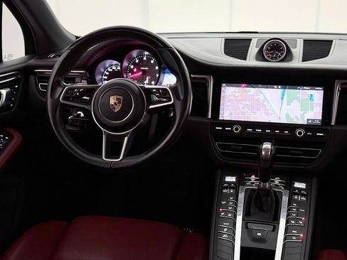 Used 2019 Porsche Macan S AWD/4WD image 31