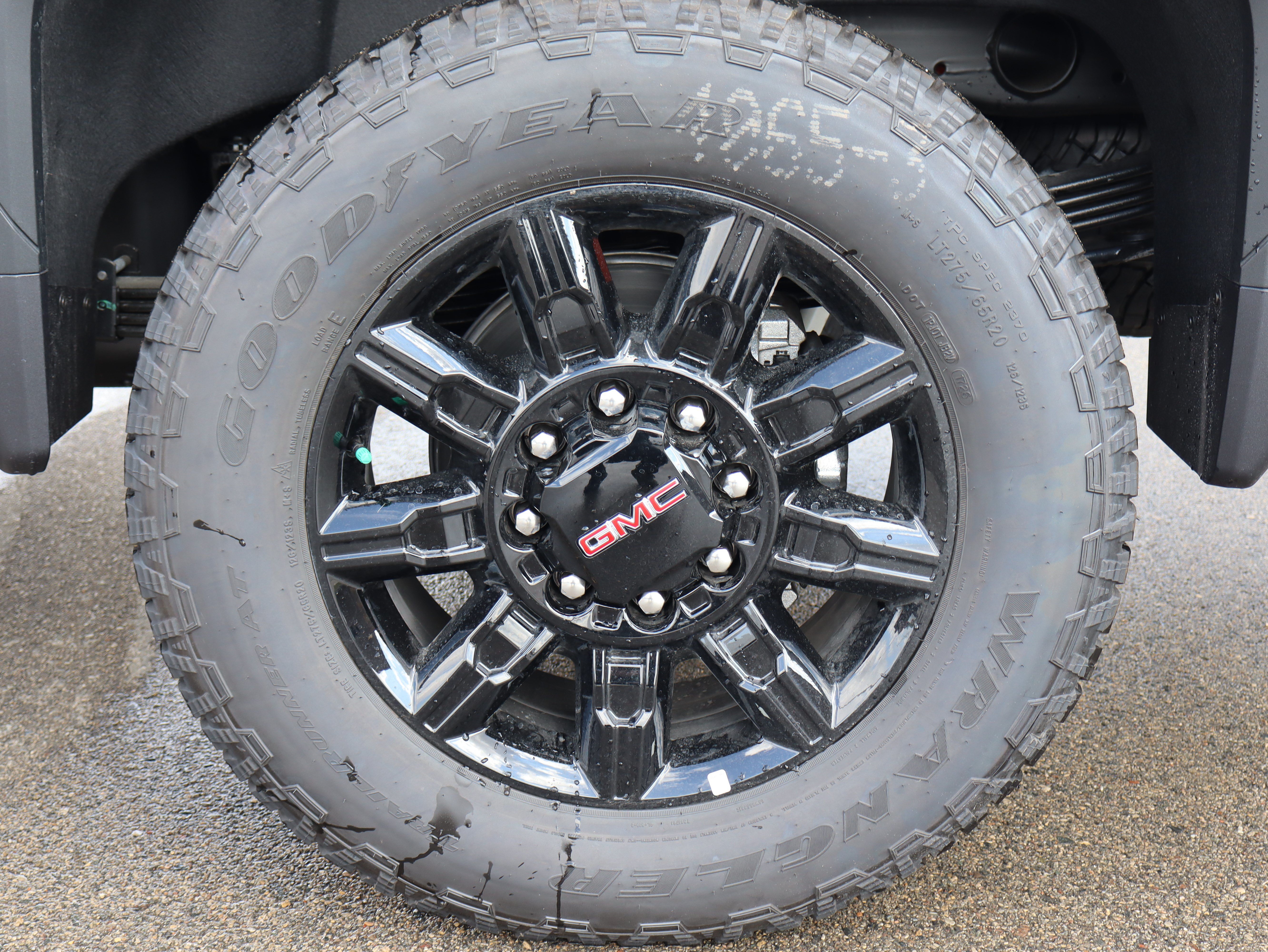 New 2026 GMC Sierra 2500 AT4 w/ AT4 Premium Plus Package AWD/4WD image 21