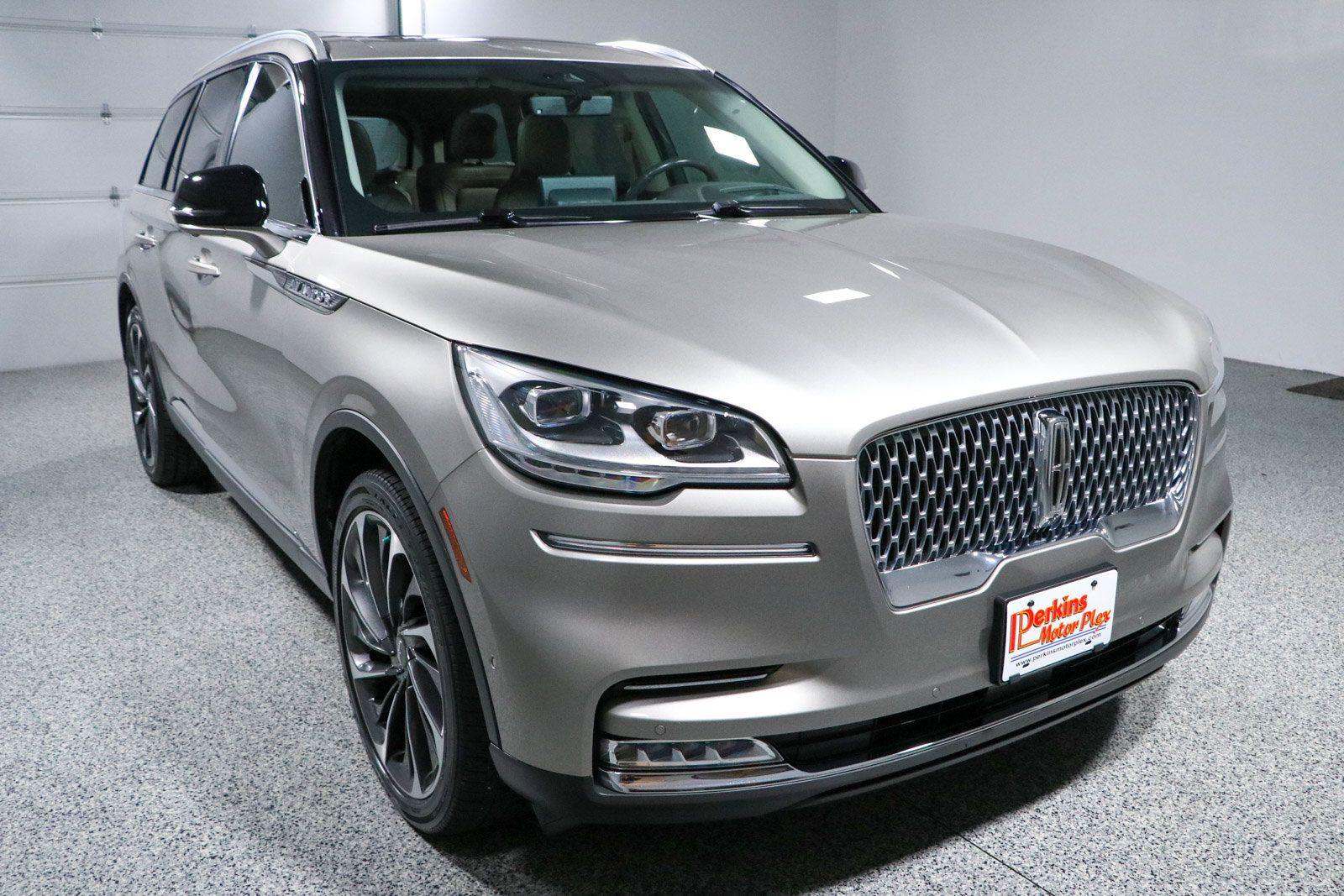 Used 2023 Lincoln Aviator Reserve w/ Equipment Group 201A AWD/4WD image 5