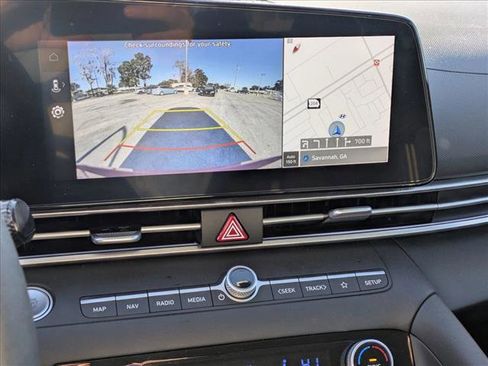 Used 2024 Hyundai Elantra SEL image 13