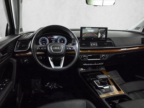 Used 2023 Audi Q5 2.0T Premium Plus w/ Premium Plus Package AWD/4WD image 19