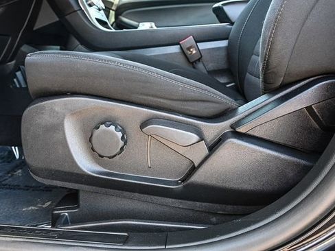 Used 2024 Ford Edge SE w/ Black Appearance Package image 21