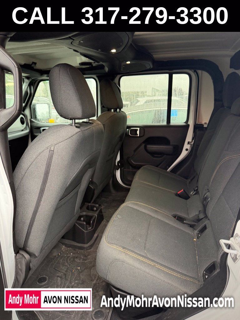 Used 2024 Jeep Gladiator Sport AWD/4WD image 8