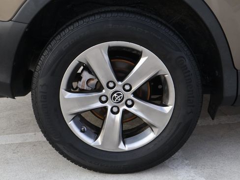 Used 2015 Toyota RAV4 XLE image 8