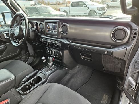 Used 2021 Jeep Wrangler Unlimited Sport image 34