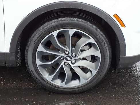 Certified 2022 Lincoln Nautilus Reserve image 9