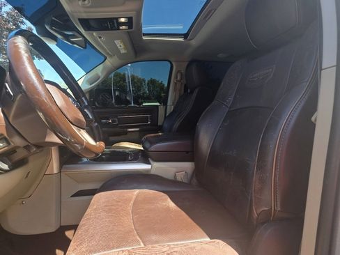 Used 2017 RAM 3500 Laramie Longhorn image 9