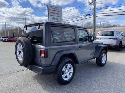 Certified 2022 Jeep Wrangler Sport AWD/4WD image 3