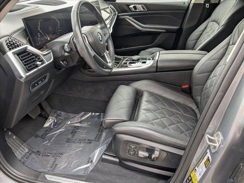 Used 2024 BMW X7 xDrive40i AWD/4WD image 16