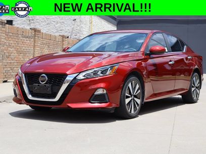Used 2022 Nissan Altima 2.5 SV