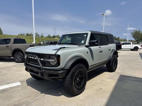 Certified 2021 Ford Bronco First Edition AWD/4WD image 3