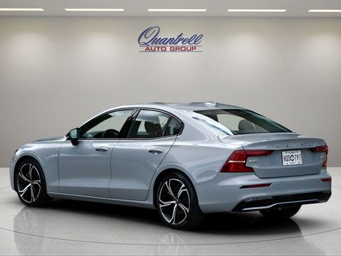 Used 2024 Volvo S60 B5 Plus FWD image 6