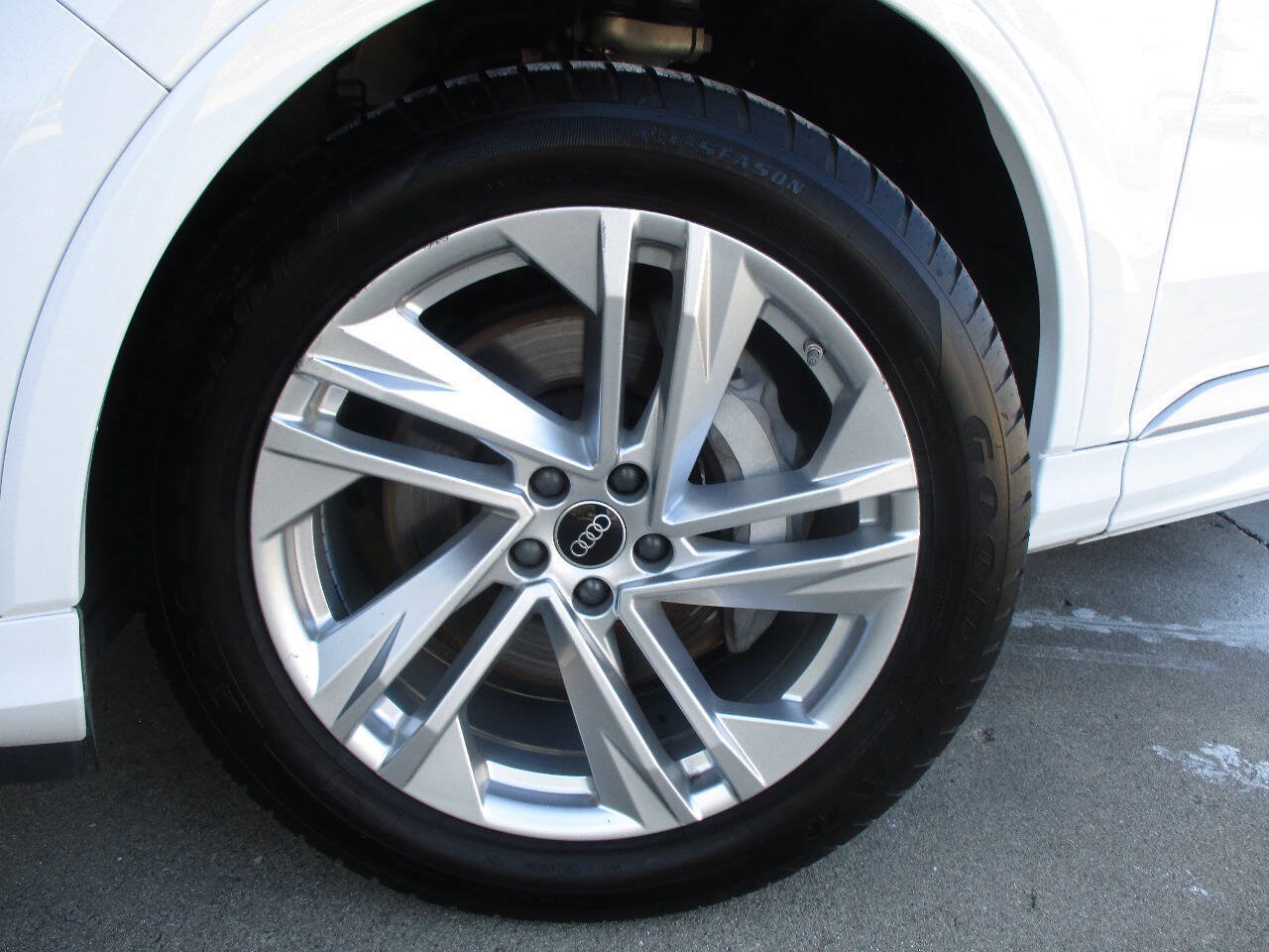 Used 2023 Audi Q7 3.0T Premium Plus AWD/4WD image 50