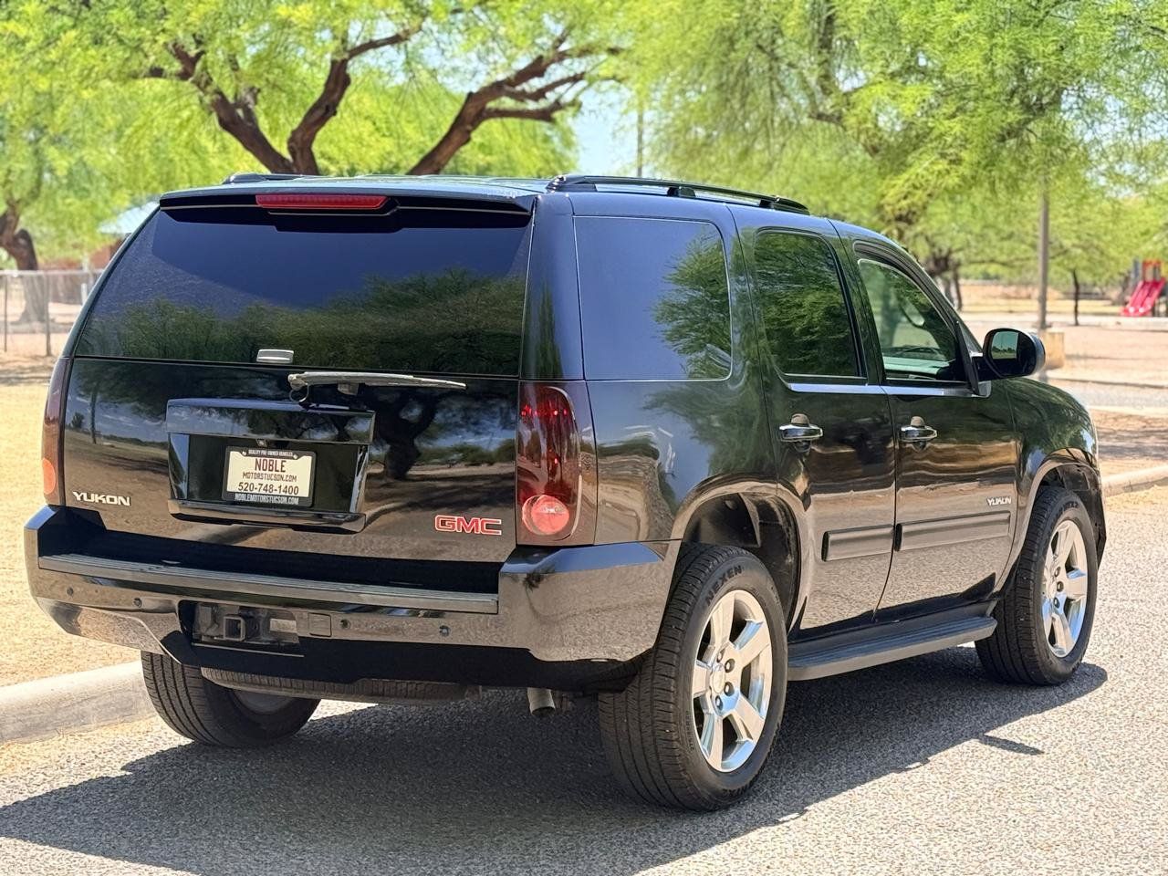 Used 2009 GMC Yukon SLE w/ Convenience Package RWD image 5