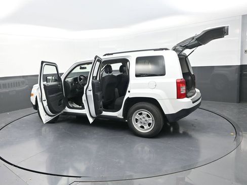 Used 2015 Jeep Patriot Sport w/ Power Value Group image 32