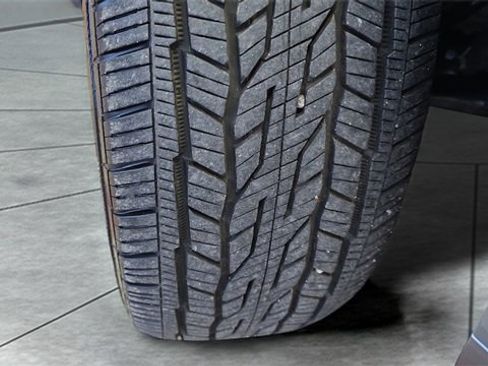 Used 2025 Buick Enclave Avenir image 31