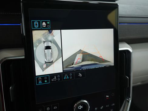 Used 2024 GMC Acadia Denali w/ Super Cruise Package image 25