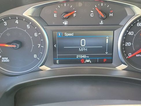 Used 2024 GMC Terrain SLE w/ Driver Convenience Package AWD/4WD image 9