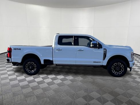 Used 2023 Ford F350 Platinum AWD/4WD image 7