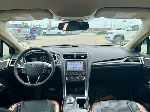 Used 2019 Ford Fusion SE w/ Equipment Group 151A FWD image 31