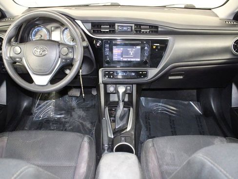 Used 2017 Toyota Corolla LE image 27