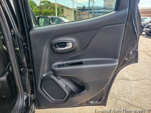 Certified 2020 Jeep Renegade Altitude FWD image 21