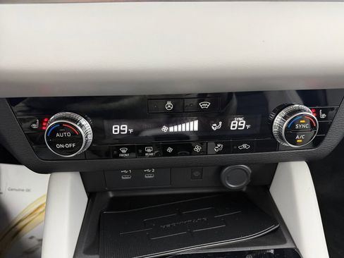 New 2026 Mitsubishi Outlander SE image 32