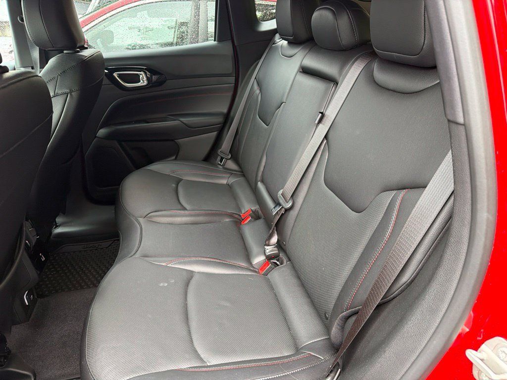 Used 2023 Jeep Compass Trailhawk w/ Trailhawk Elite Group AWD/4WD image 10