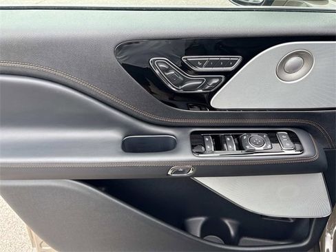 New 2025 Lincoln Aviator Black Label image 22