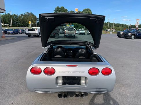 Used 1999 Chevrolet Corvette Coupe w/ Roof Pkg image 21