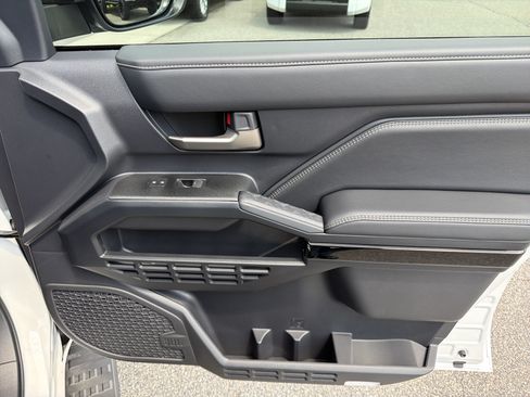 New 2026 Toyota 4Runner Limited AWD/4WD image 14