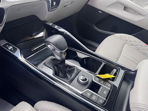 Used 2022 Kia Sorento SX image 25