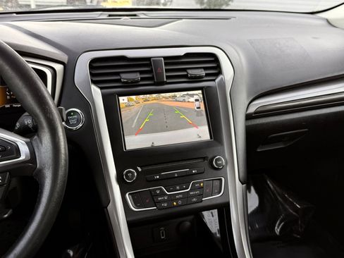 Used 2018 Ford Fusion SE w/ Equipment Group 602A FWD image 33