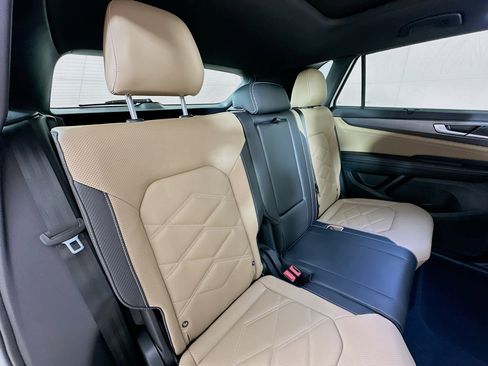 New 2026 Volkswagen Atlas Cross Sport SE image 25