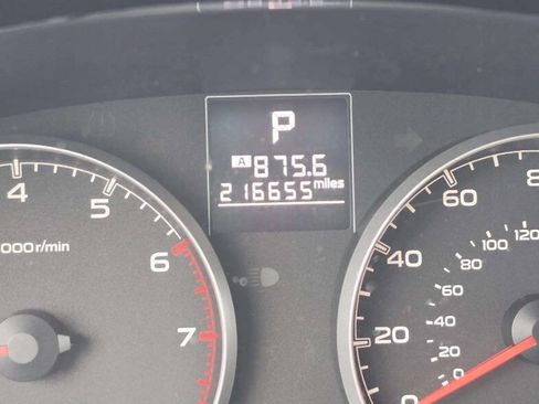 Used 2014 Subaru Outback 2.5i Premium AWD/4WD image 9