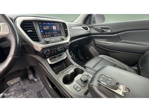 Certified 2021 GMC Acadia SLT w/ Preferred Package AWD/4WD image 20