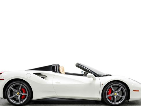 Used 2018 Ferrari 488 Spider image 2